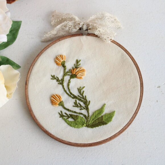 Embroidered Hoop Art, Dandelions on Muslin, 6" Stained Brown Wooden Frame, OOAK - Picture 2 of 10